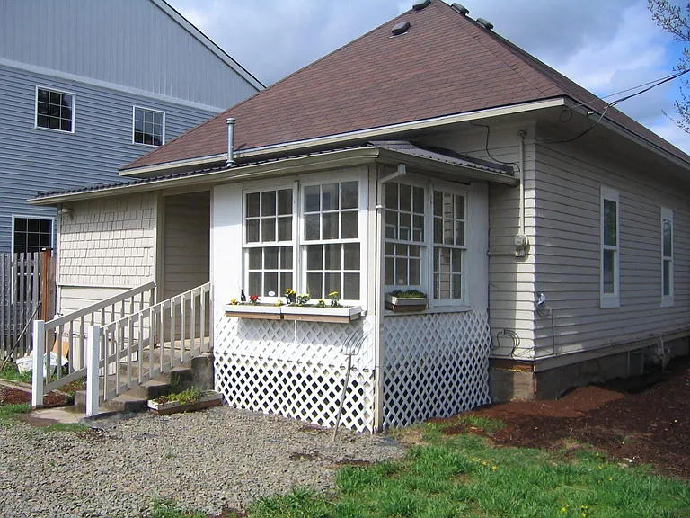 1560 SE Oak St — Photo 18