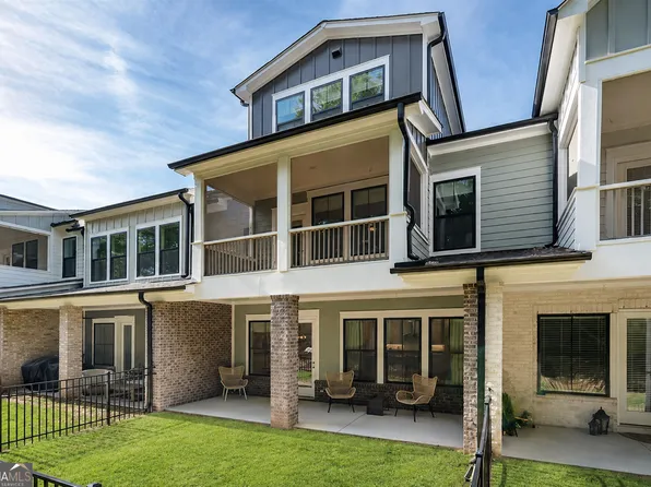 1040 Harper Dr, Roswell, GA 30076