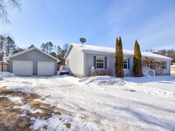 W5731 Evergreen Rd, Menominee, MI 49858