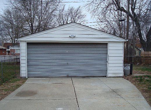 GARAGE