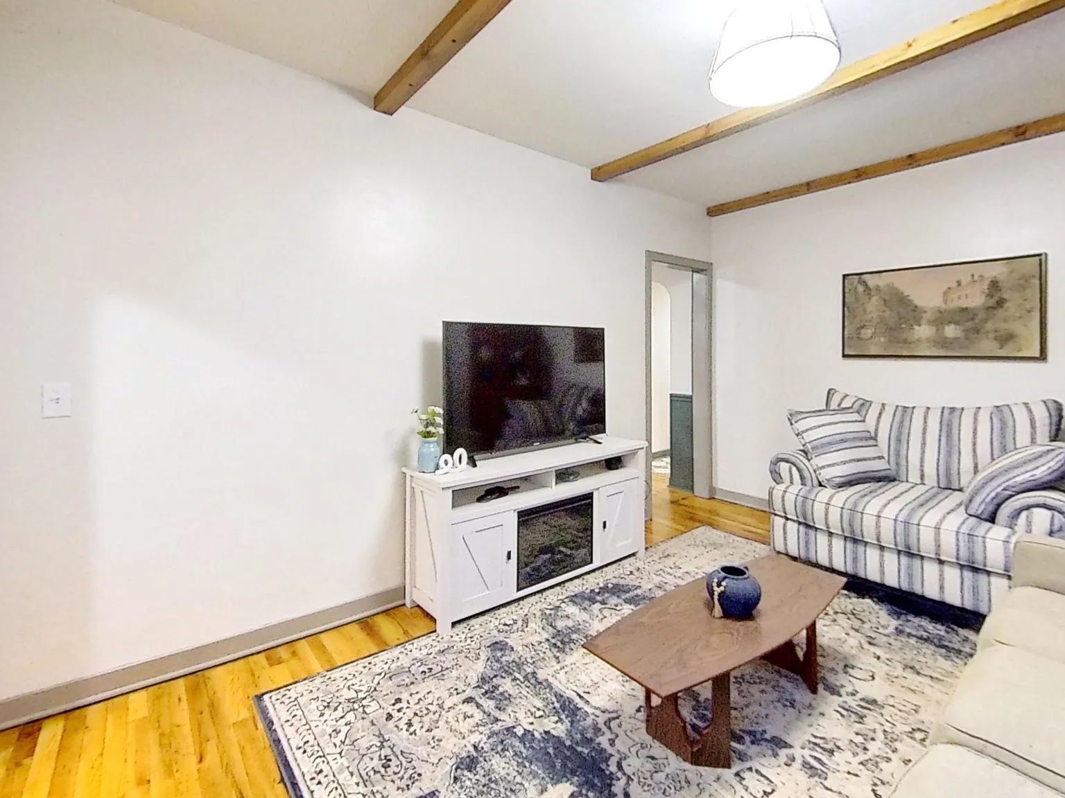 2 bed, $1,600 — Photo 3