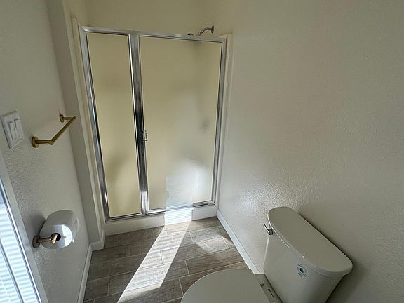 5th image of 1530 Lark St