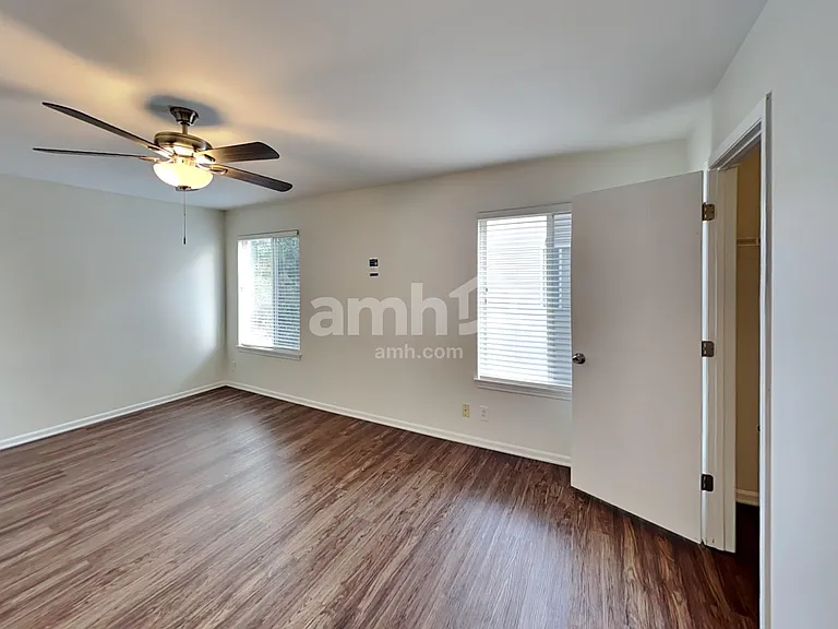 21744 W Knollwood Dr — Photo 14