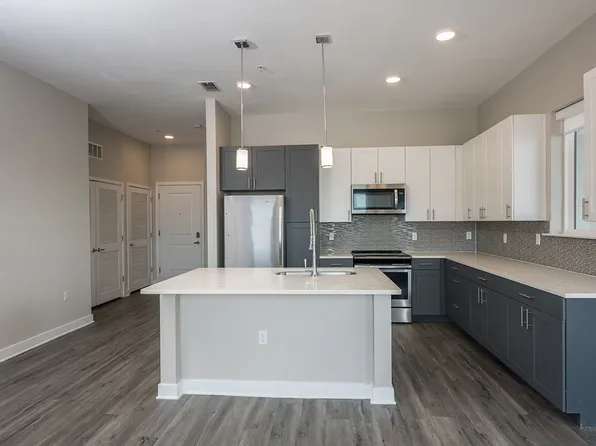 River House, 1655 Prudential Dr #1410, Jacksonville, FL 32207