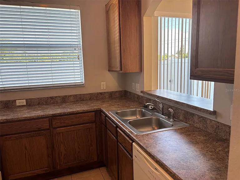 7415 Lago De Oro #B3 — Photo 4
