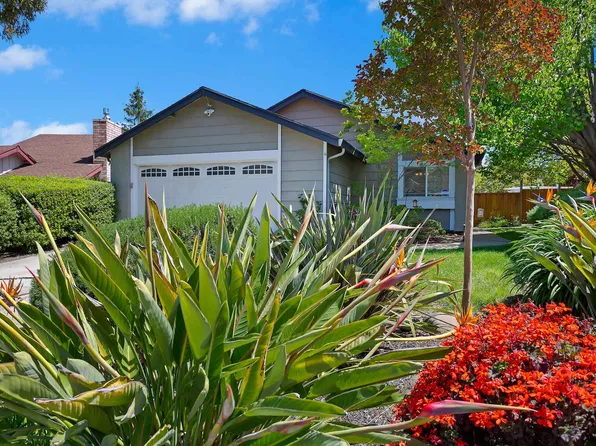 245 Riverwood Cir, Martinez, CA 94553