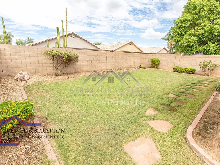 4962 E Holmes Ave — Photo 10