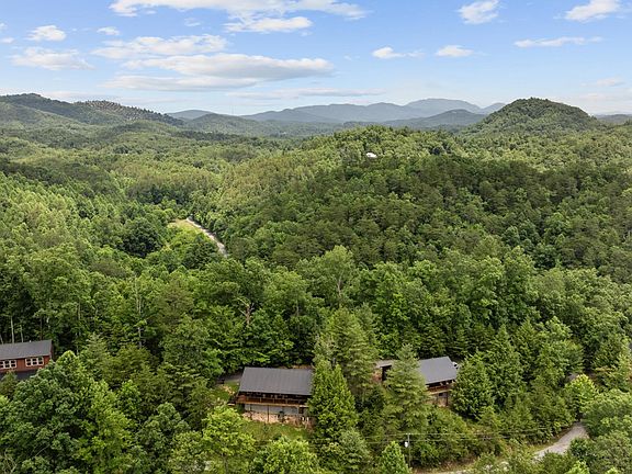 3rd image of 1975 Beech Mountain Ln