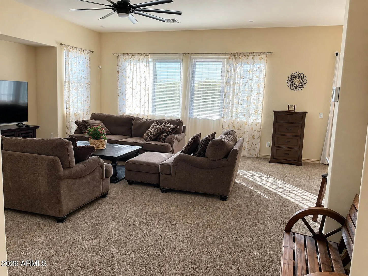 3 bed, 2.0 bath, 1844 sqft, $2,500 — Photo 4