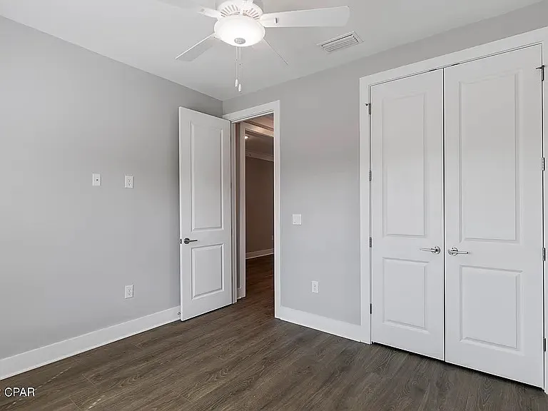 22802 Lakeview Dr — Photo 12