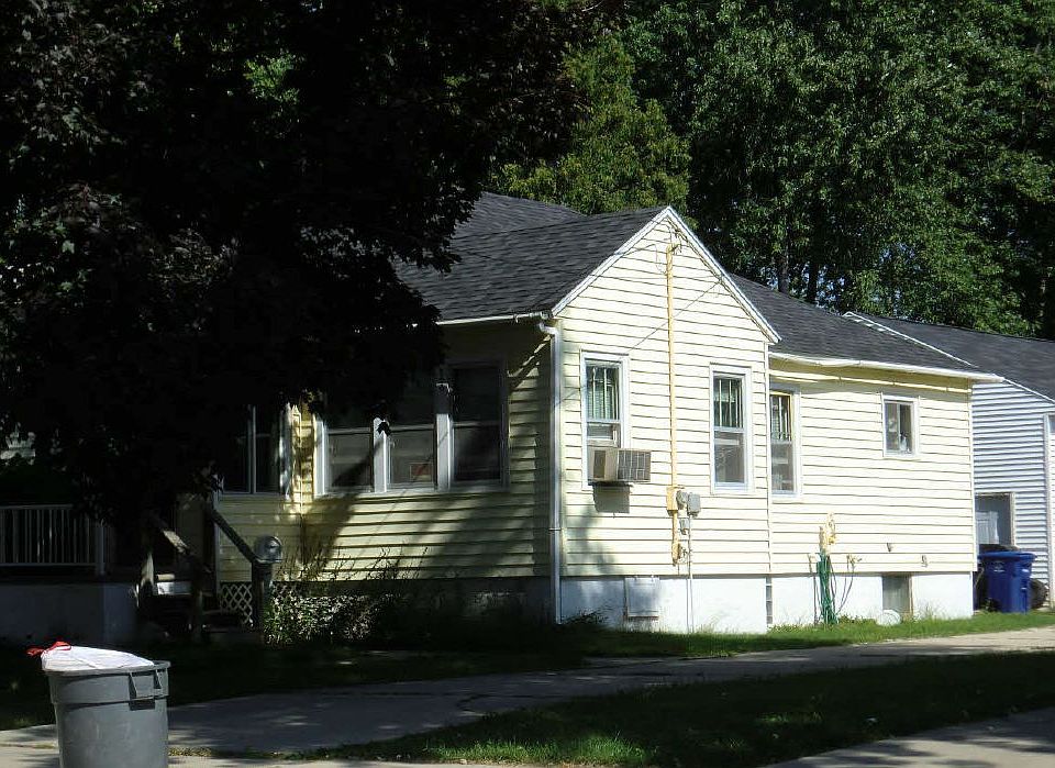 2nd image of 896 9th St