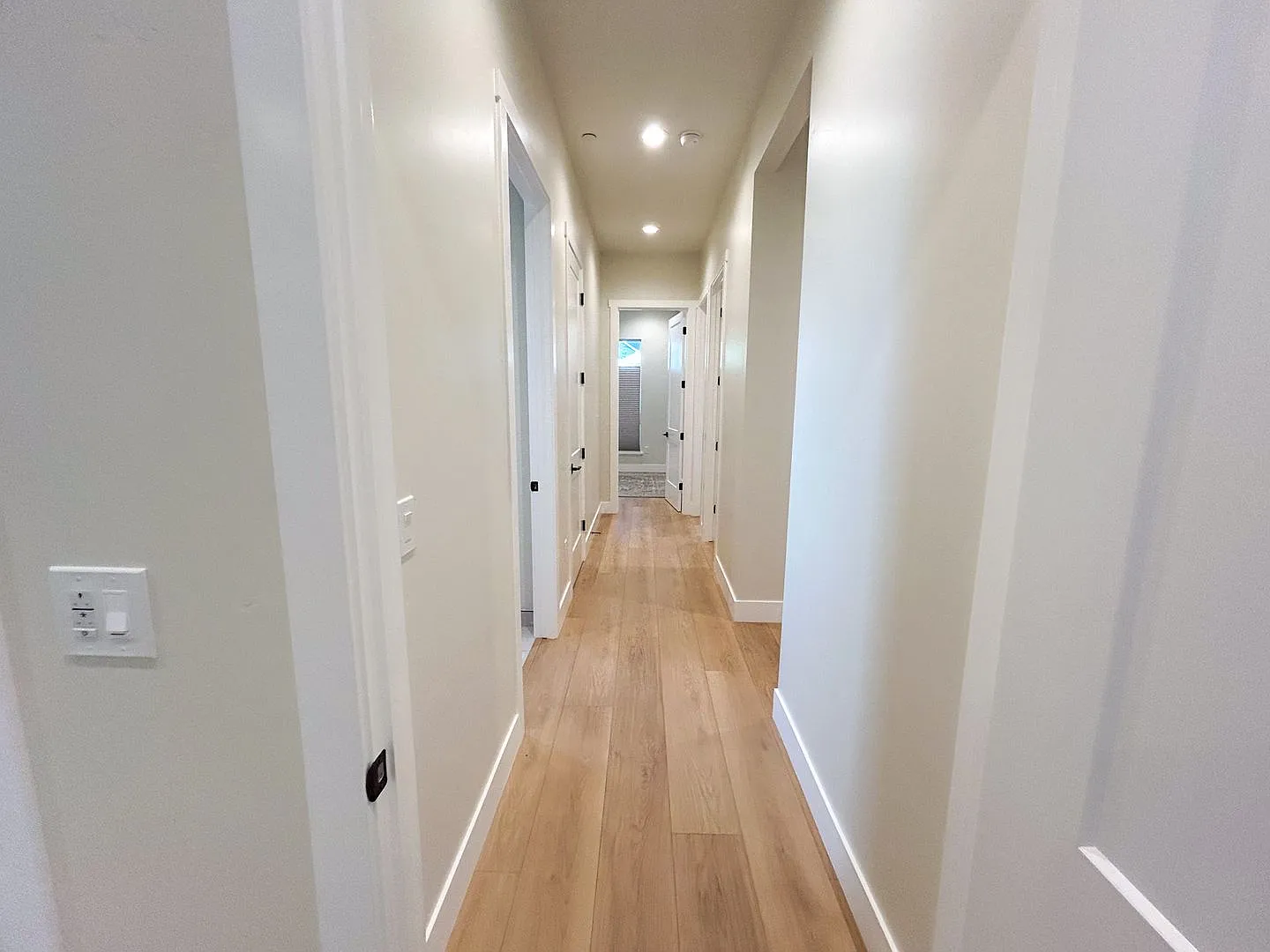 Limited Time Move-In Special! $500 off your first month's rent! 4 Bed 2.5 Bathroom House in Parad... — Photo 4