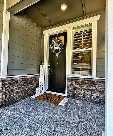 22109 Jameson Ave NW — Photo 2
