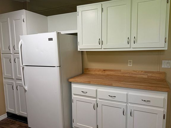 4th image of 6147 Robin Rd