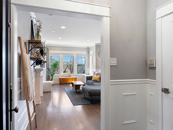 3rd image of 4414 N Ashland Ave APT 3E