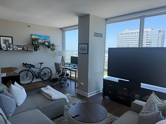 5th image of 757 N Orleans St #2008