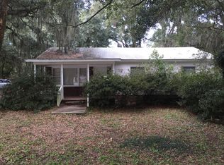 27 Miller Dr W, Beaufort, SC 29907
