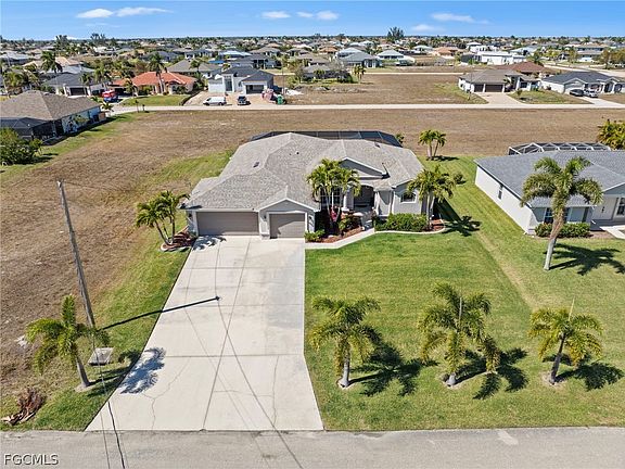 4th image of 1036 NW 33rd Ave