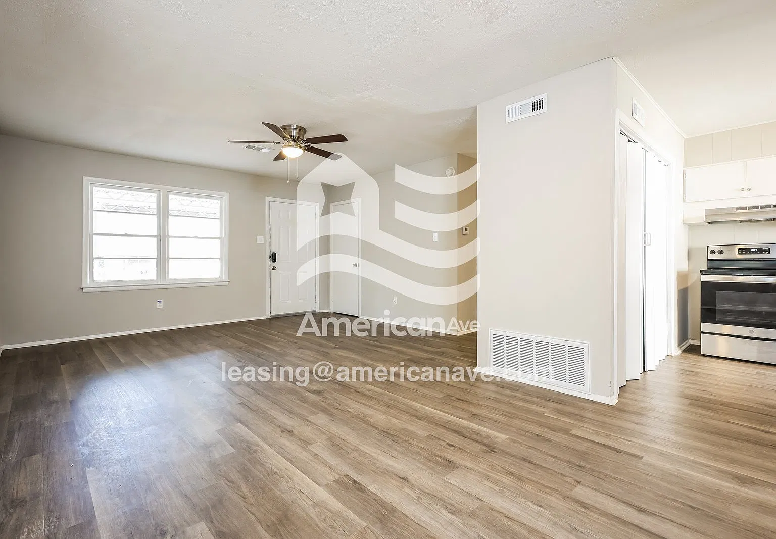 2 bed, 1.5 bath, 1442 sqft, $1,350 — Photo 4
