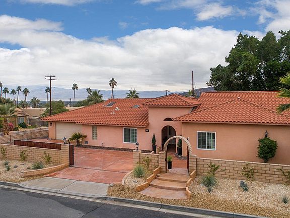 4th image of 53042 Avenida Alvarado