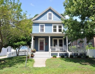 44 Bradford St, Concord, MA, 01742