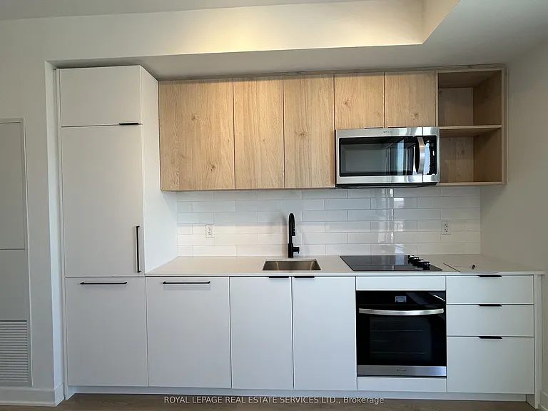 1185 Dupont St #1211 — Photo 11