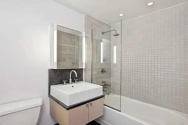 Sold by Bold New York | media 14