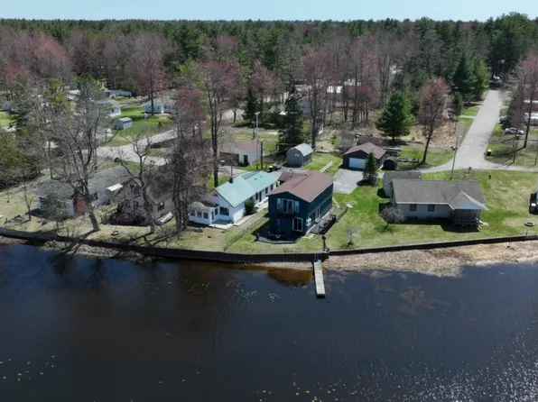 215 Warren Ave, East Tawas, MI 48730