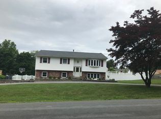 11 Mills Rd, Middletown, NY 10941