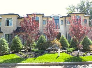 16 Cambridge Pl, Englewood Cliffs, NJ 07632