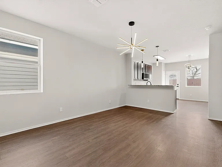 10422 Green Lake Dr — Photo 33