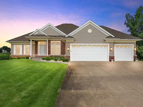 2491 Westwind Ln, Cedar Rapids, IA 52411