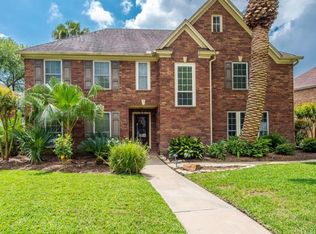 15943 Knolls Lodge Dr, Houston, TX 77095