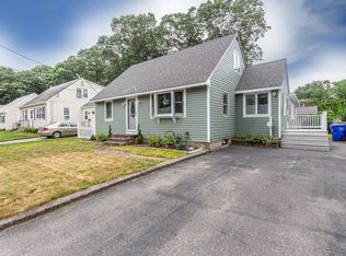 35 Lottie Dr, Riverside, RI 02915