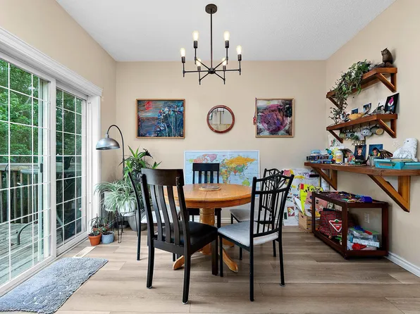 1780 Glastonbury Blvd NW #15, Edmonton, AB T5T 6P9