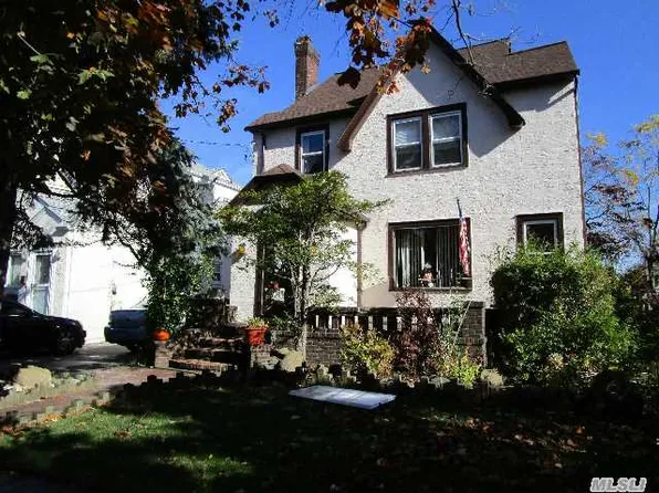227 Spruce St, West Hempstead, NY 11552