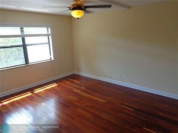 4th image of 833 NE 18th Ct APT 6