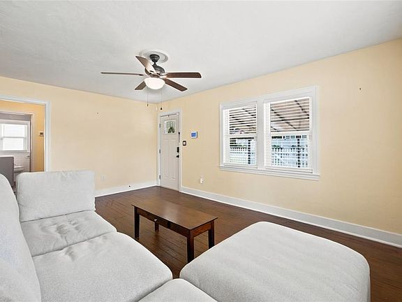 4th image of 742 SE 12TH STREET