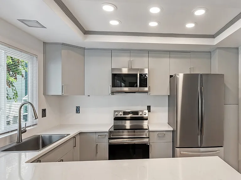 1494 Gustavo St #D — Photo 8