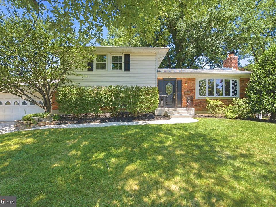 1st image of 220 Solway Rd