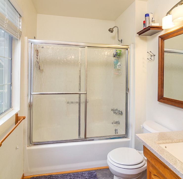 1st image of 22577 Waters Dr