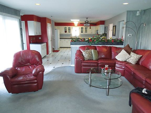5th image of 15619 Lorel Ave