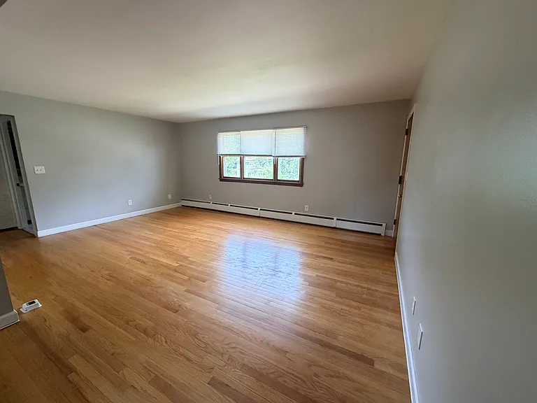 454 E Center St #4 — Photo 2