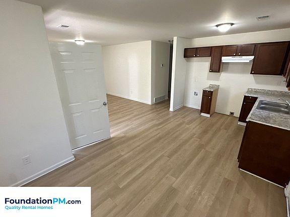 4th image of 4299 Briarberry Ln