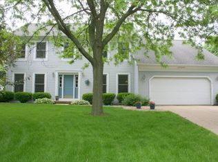 5911 Green Clover Ln, Fitchburg, WI 53711