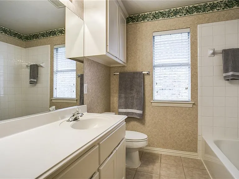 8120 Grand Canyon Dr — Photo 11