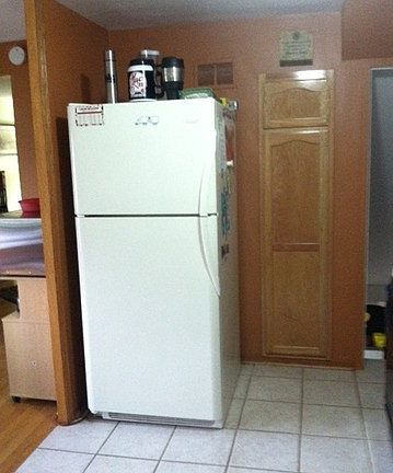 5th image of 215 Fir St