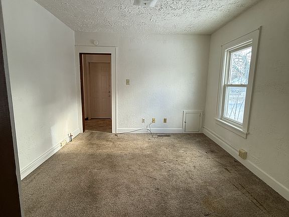 5th image of 918 Powell Ave #3