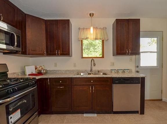 5th image of 1618 Arcadia Ave
