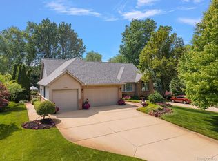 67525 Sisson St, Washington, MI 48095